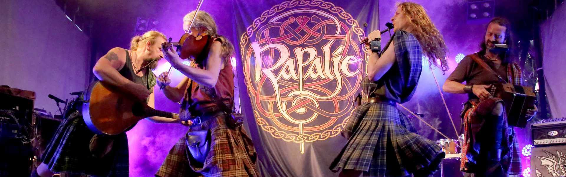 Rapalje speelt Ierse folk en Keltische muziek. 